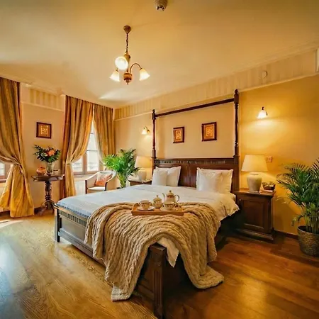 Premium Design With Private Balcony Apartment
