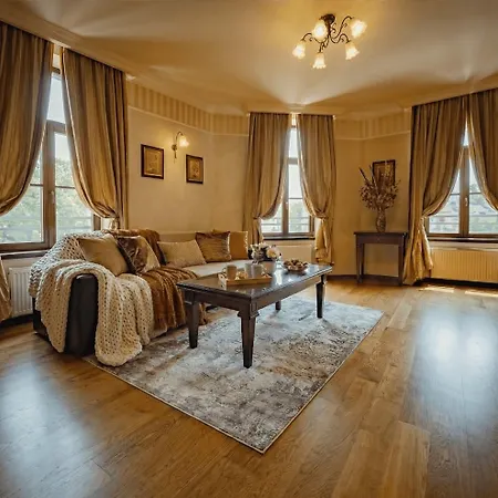 Apartment Premium Design With Private Balcony